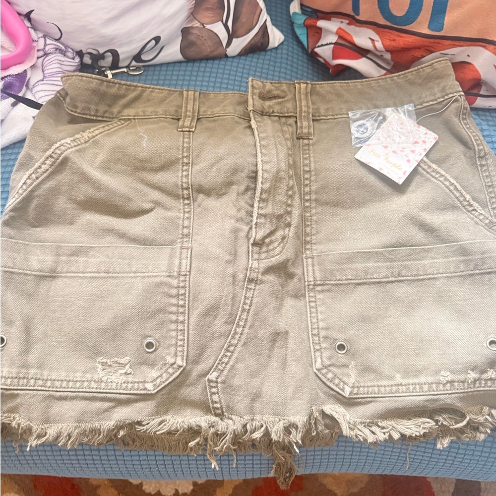 Free People Olive Frayed Hem Cargo Shorts